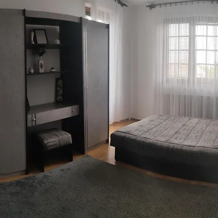 Hajni Apartmanhaz Vonyarcvashegy